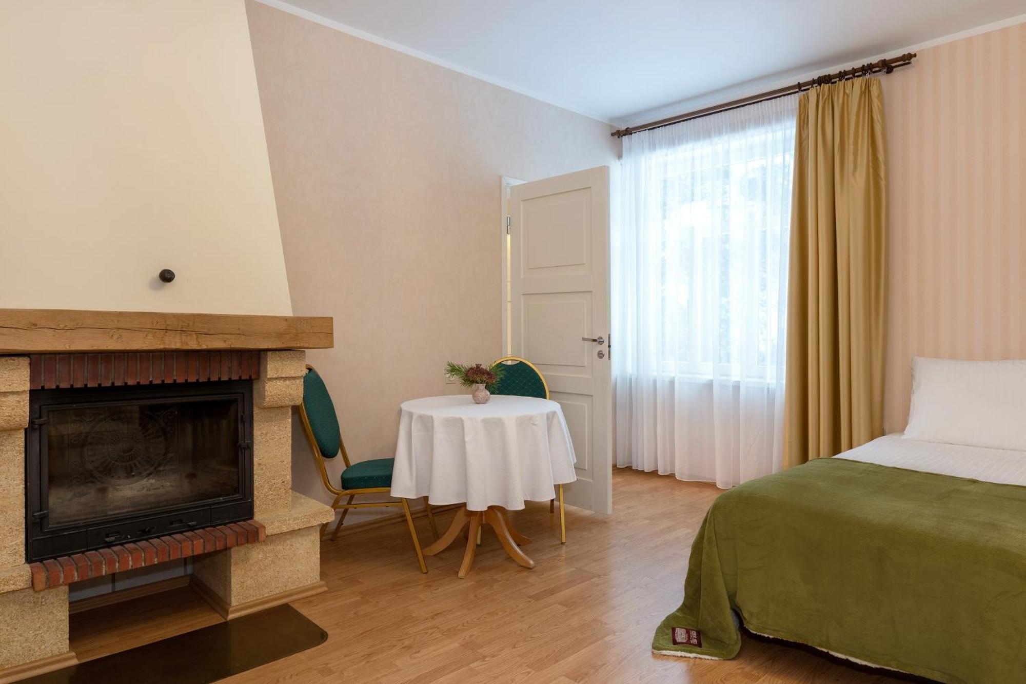 Verevi Motel Elva Quarto foto